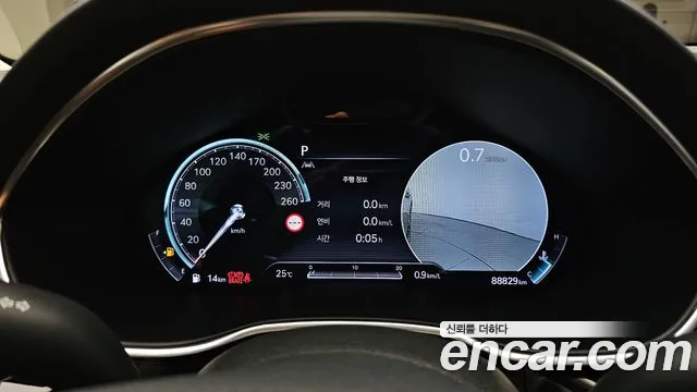 Genesis G80 Бензин 2.5 турбо AWD — Фото автомобиля 8