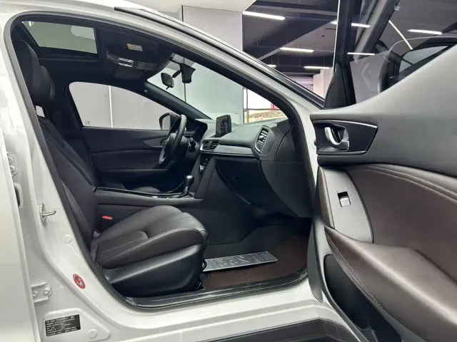Mazda CX-4 — Фото автомобиля 20