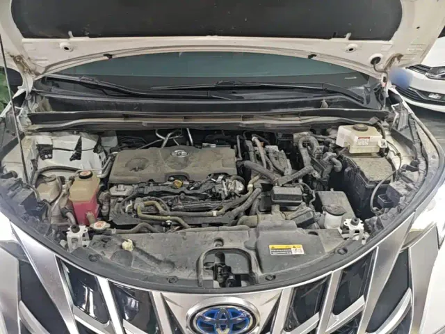 Toyota Sienna — Фото автомобиля 19
