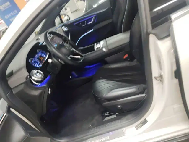 Mercedes-Benz EQS — Фото автомобиля 19