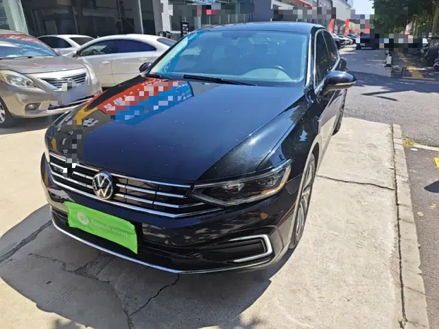 Фотография автомобиля — Volkswagen Magotan