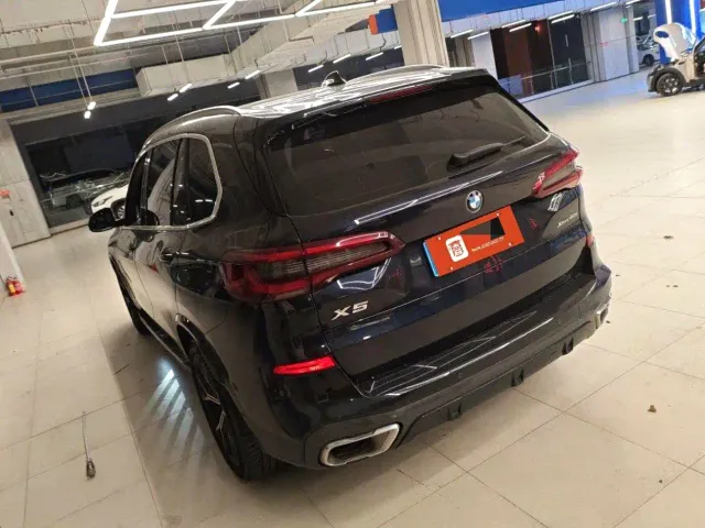 BMW X5 — Фото автомобиля 6