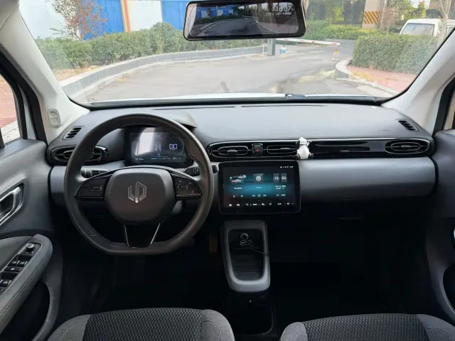 Leapmotor T03 — Фото автомобиля 7
