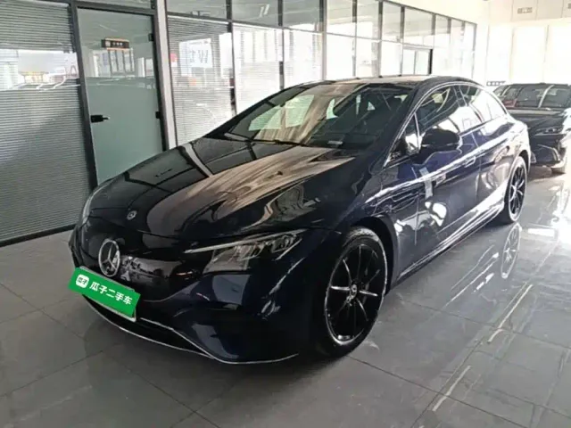 Фотография автомобиля — Mercedes-Benz EQE