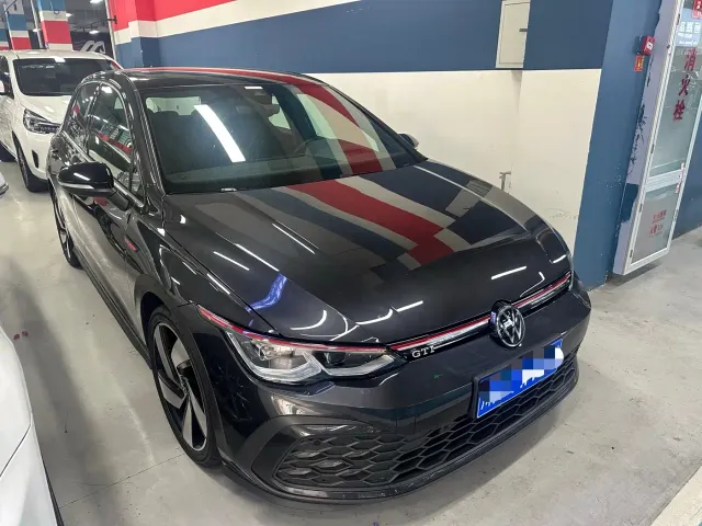 Volkswagen Golf GTI — Фото автомобиля 3