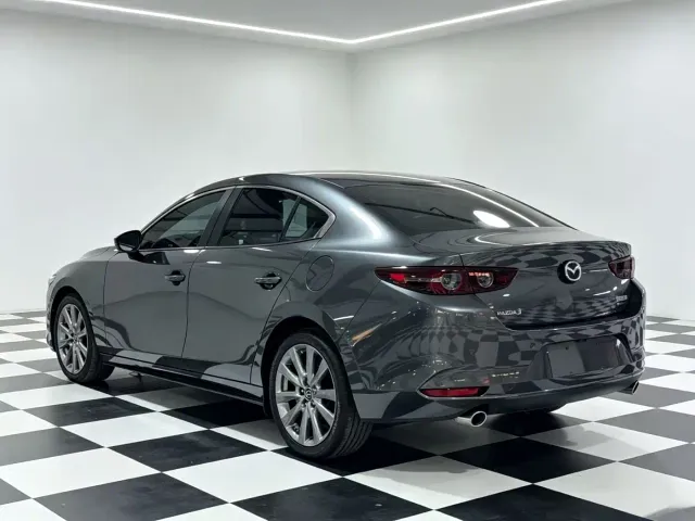 Mazda Axela — Фото автомобиля 4
