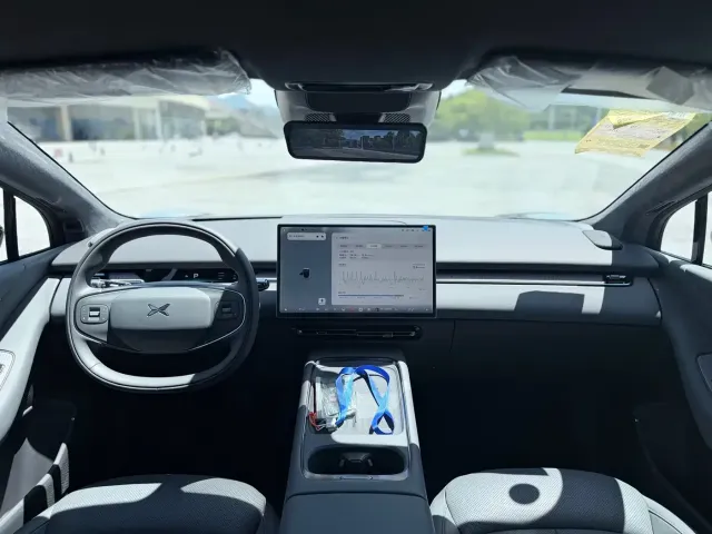 Xpeng P7+ — Фото автомобиля 9