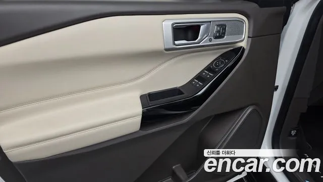 Ford Explorer Explorer 6 поколение 3.0 Platinum 4WD — Фото автомобиля 23