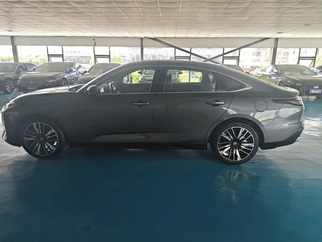 Changan Eado — Фото автомобиля 10