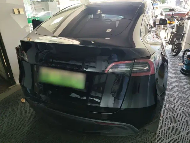 Tesla Model Y — Фото автомобиля 5