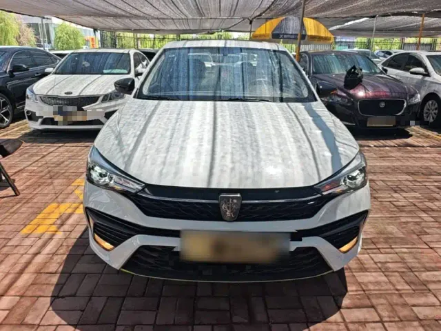 Roewe i5 — Фото автомобиля 2