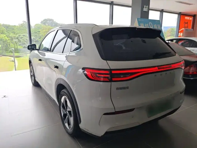 Geely Galaxy E5 — Фото автомобиля 4