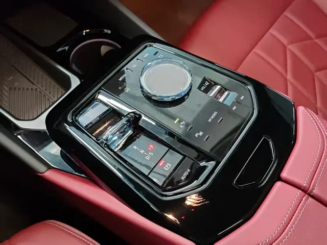 BMW 5 Series — Фото автомобиля 12