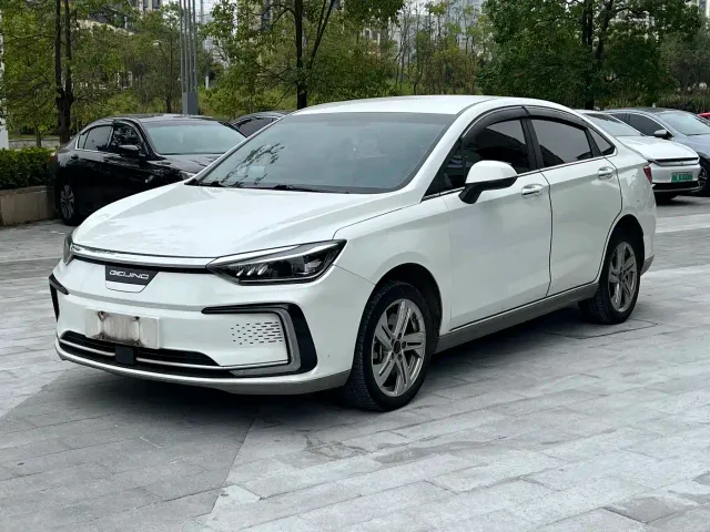 BAIC Beijing EU5 — Фото автомобиля 3