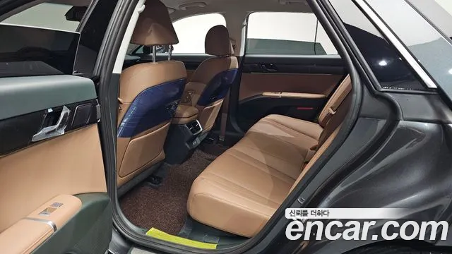 Hyundai Grandeur Grandeur (GN7) — Фото автомобиля 11