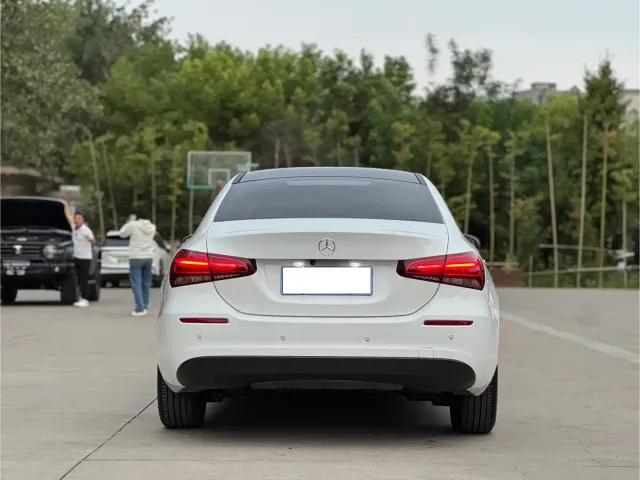 Mercedes-Benz A-Class — Фото автомобиля 5