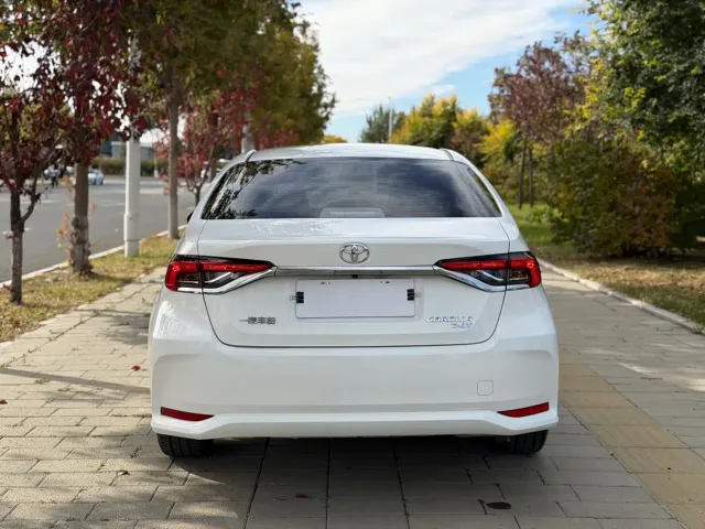 Toyota Corolla — Фото автомобиля 21