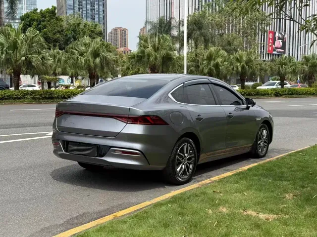 BYD Qin PLUS — Фото автомобиля 9