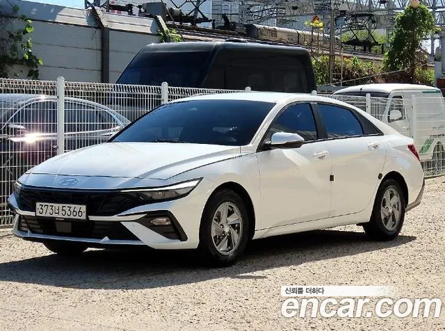 Hyundai Avante — Фото автомобиля 2