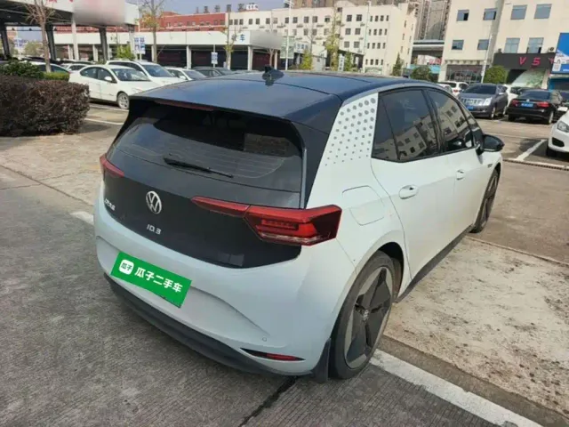 Volkswagen ID.3 — Фото автомобиля 6
