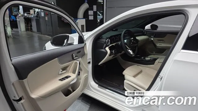 Mercedes-Benz A-Class — Фото автомобиля 10