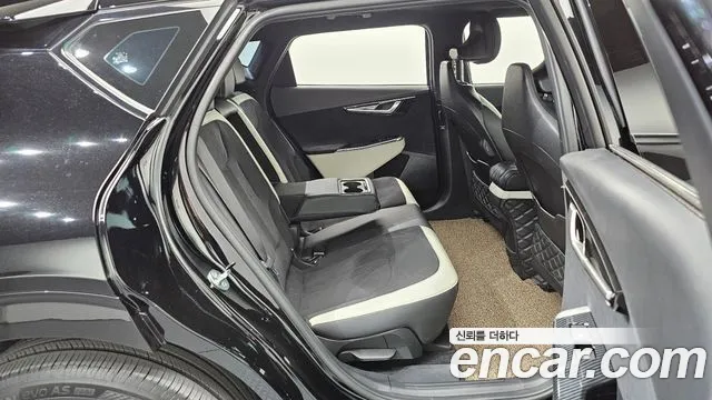 Kia EV6 — Фото автомобиля 12