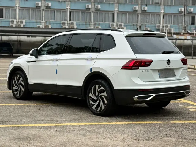 Volkswagen Tiguan L — Фото автомобиля 5
