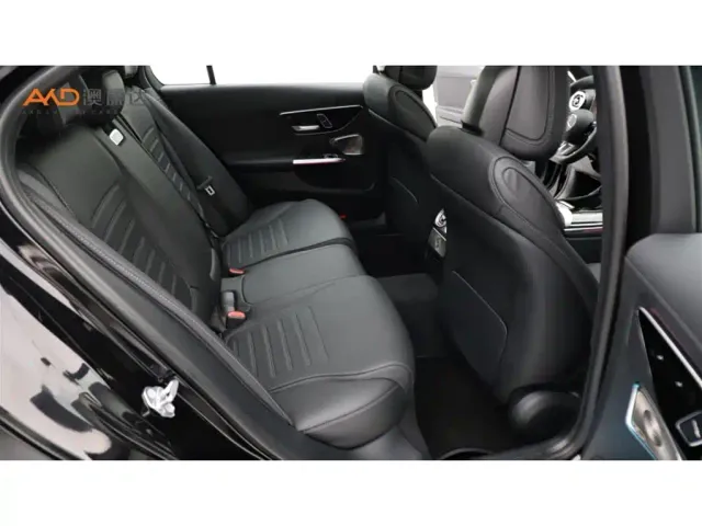 Mercedes-Benz C-Class — Фото автомобиля 8