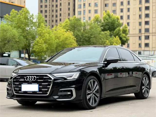 Фотография автомобиля — Audi A6L