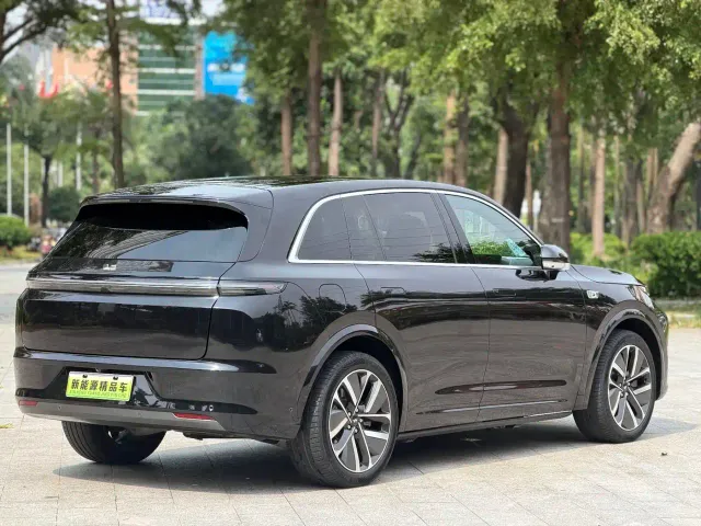 Li Auto L7 — Фото автомобиля 19