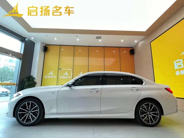 BMW 3 Series — Фото автомобиля 3
