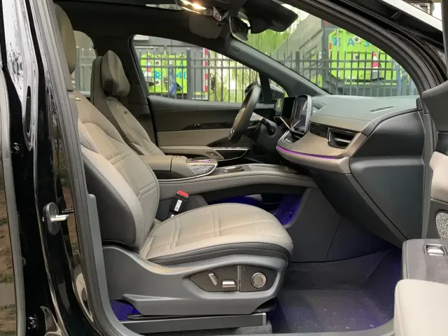 Hongqi Tian Gong 08 — Фото автомобиля 15
