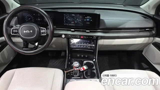 Kia Carnival Generation 4 — Фото автомобиля 9