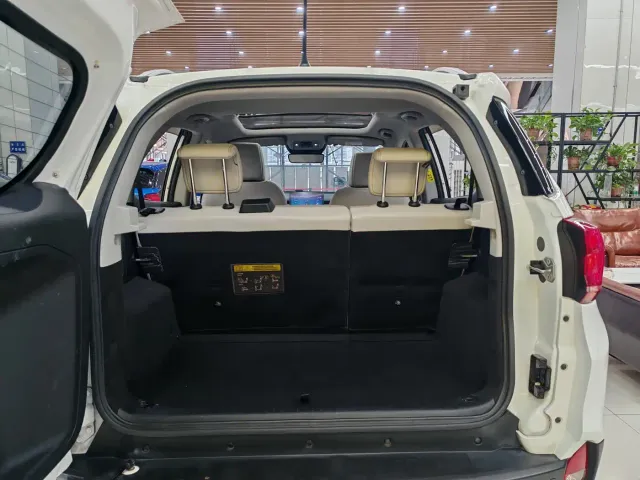 BYD Yuan Pro — Фото автомобиля 10