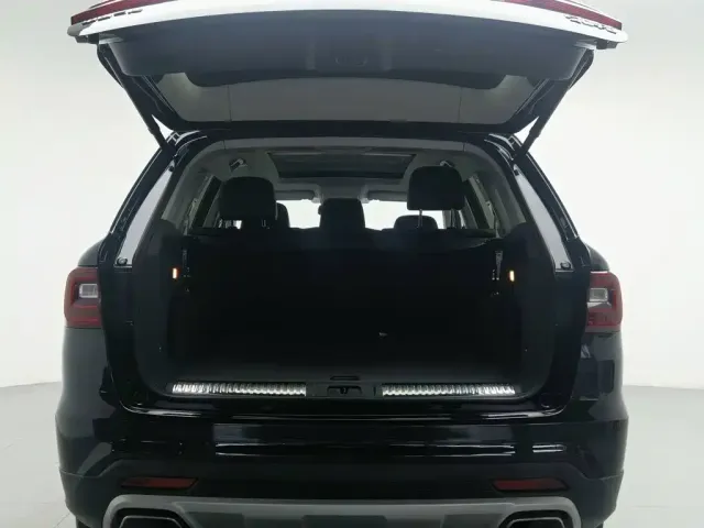 Hongqi Hongqi HS7 2022 2.0T DCT 2WD ZhiLian QiXiang Edition 5-seater — Фото автомобиля 16