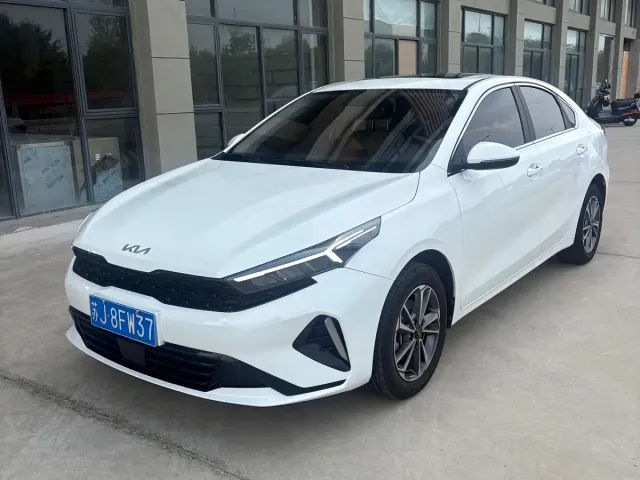 Kia K3 — Фото автомобиля 2
