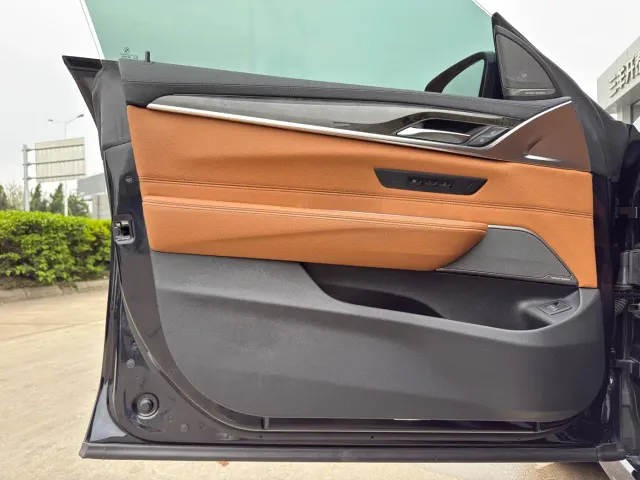 BMW 6 Series Gran Turismo — Фото автомобиля 3