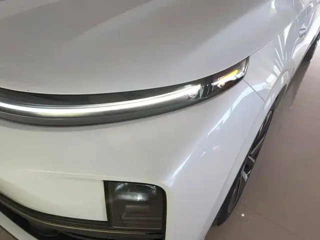 Li Auto L7 — Фото автомобиля 5