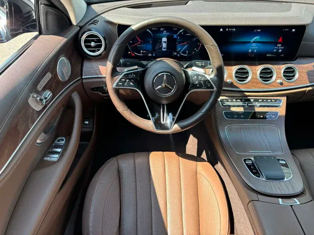 Mercedes-Benz E-Class — Фото автомобиля 13