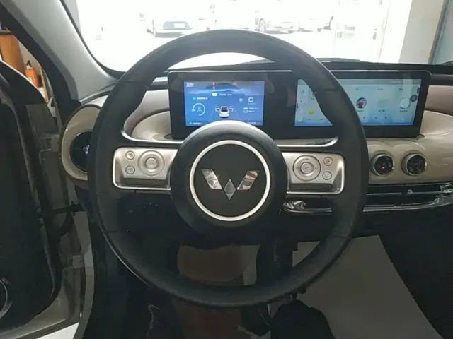 Wuling Bingo — Фото автомобиля 10