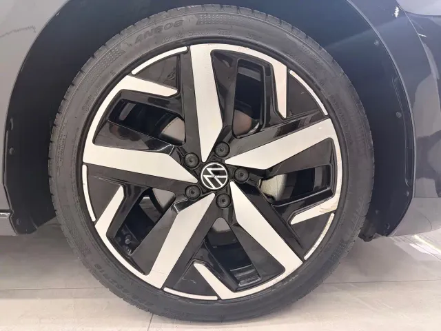 Volkswagen Lamando — Фото автомобиля 14
