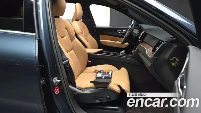 Volvo XC60 2nd Gen — Фото автомобиля 18