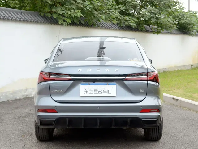 Roewe i5 — Фото автомобиля 6