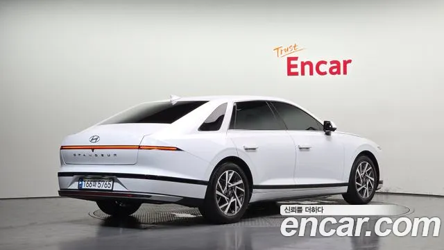 Hyundai Grandeur — Фото автомобиля 2