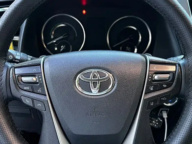Toyota Vellfire — Фото автомобиля 5