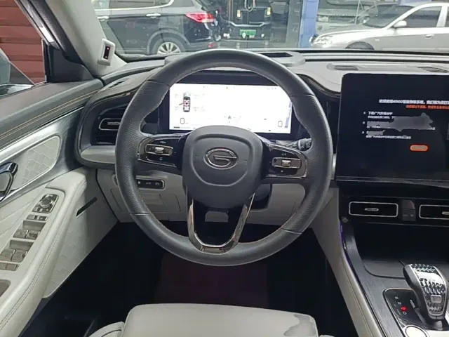 GAC Trumpchi GS8 — Фото автомобиля 10