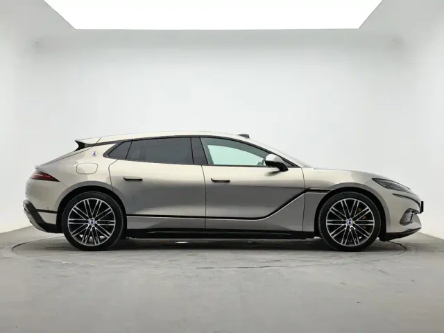 Denza Z9GT — Фото автомобиля 5