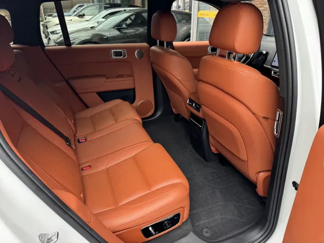 Li Auto L7 — Фото автомобиля 16