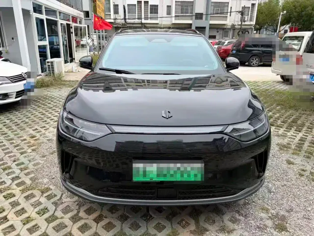 Leapmotor C11 — Фото автомобиля 2