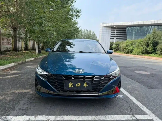 Hyundai Elantra — Фото автомобиля 2